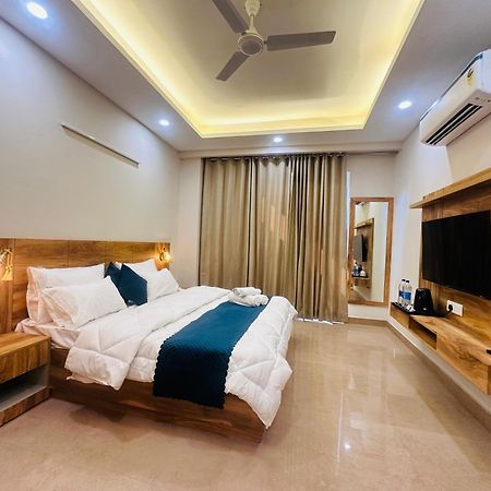 1 Bhk Serviced Apartments Near Millennium City Centre Gurugram With Private Washing Machine Гургаон Экстерьер фото