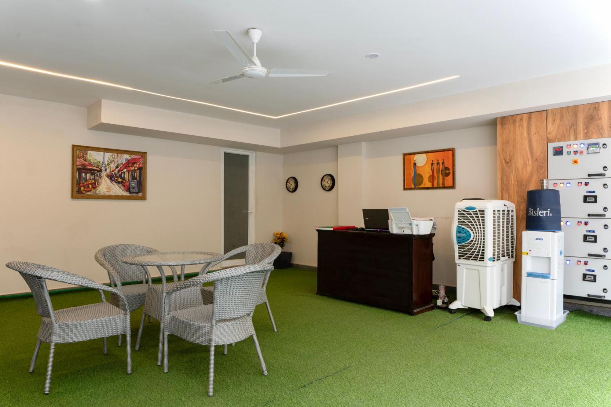 1 Bhk Serviced Apartments Near Millennium City Centre Gurugram With Private Washing Machine Гургаон Экстерьер фото