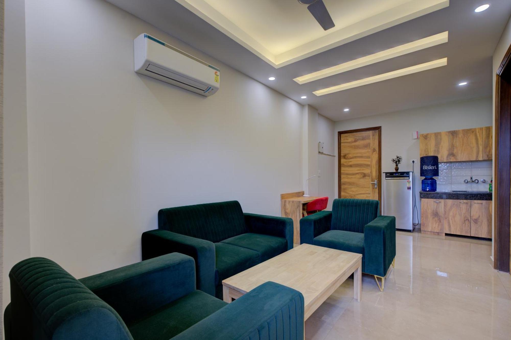 1 Bhk Serviced Apartments Near Millennium City Centre Gurugram With Private Washing Machine Гургаон Экстерьер фото